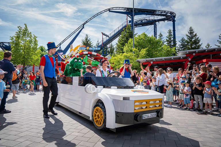 LEGOLAND® Paradenplatz zu gewinnen